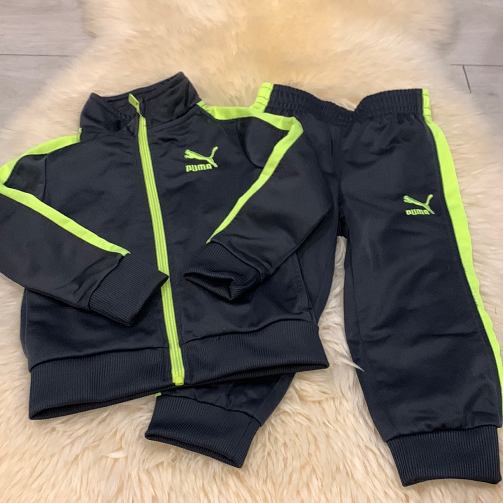 Puma Matching Zipper Jacket and Sweatpants in Gray/Neon Yellow Size 24M